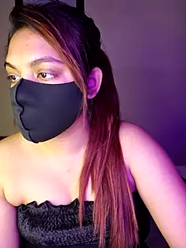 Snapshot of Olivia3 chatting on October 6, 9:52 pm Olivia3 online show from October 6, 9:52 pm