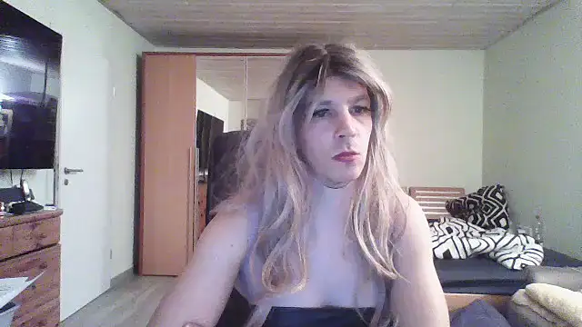 Kinky-Kristina online show from October 3, 8:36 pm