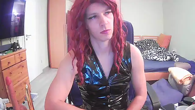 Kinky-Kristina online show from November 12, 7:23 pm