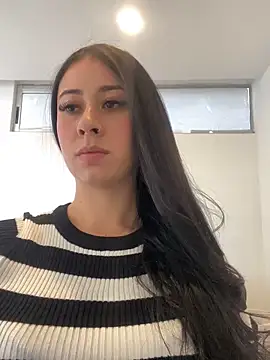 Zoee t online show from February 4, 8:34 pm