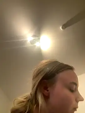 CherryEmmy online show from October 1, 6:35 pm