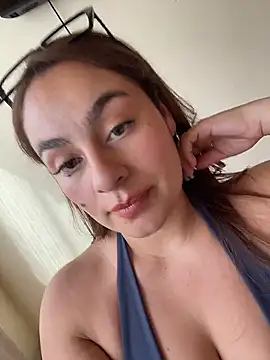 Gabriela-Parker  online show from January 9, 7:40 pm