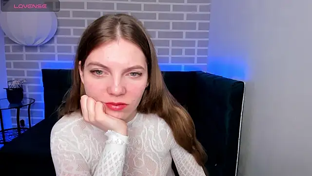 marie reyes  online show from October 17, 1:42 am