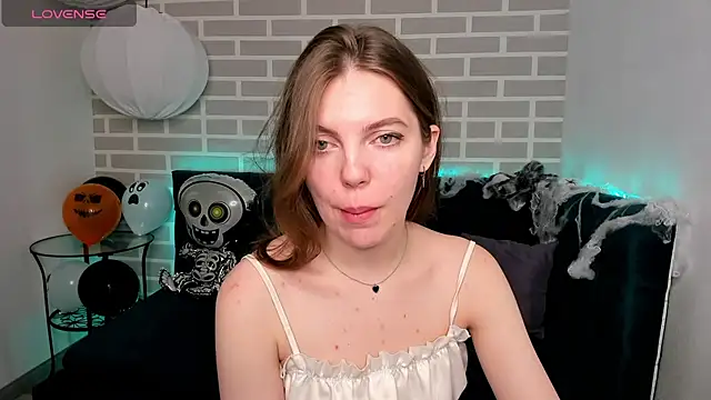 marie reyes  online show from October 24, 1:45 am