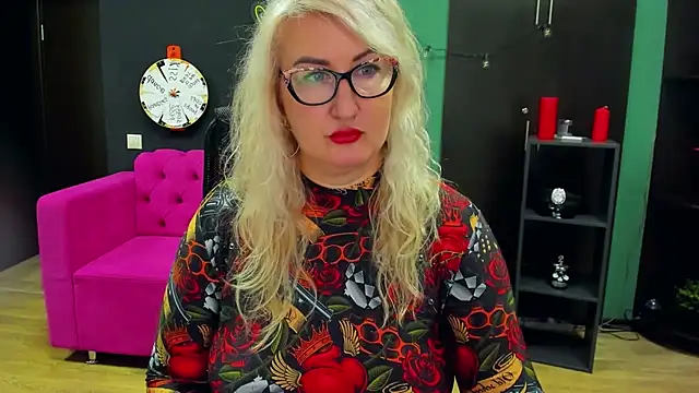 Snapshot of ChristyBrooks chatting on September 21, 2:38 pm ChristyBrooks online show from September 21, 2:38 pm