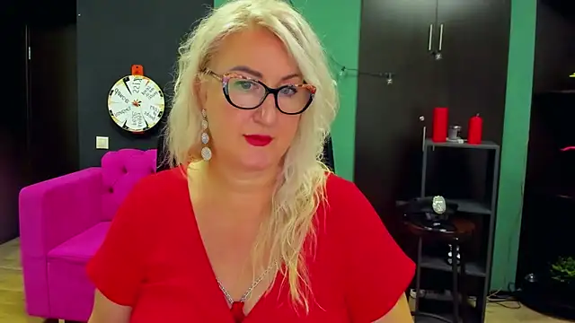 Snapshot of ChristyBrooks chatting on September 24, 3:11 pm ChristyBrooks online show from September 24, 3:11 pm