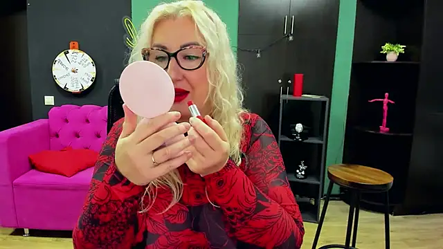 Snapshot of ChristyBrooks chatting on October 18, 12:08 pm ChristyBrooks online show from October 18, 12:08 pm