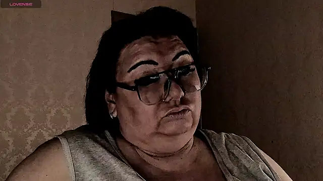 SexxyDreams1 online show from March 22, 12:05 am