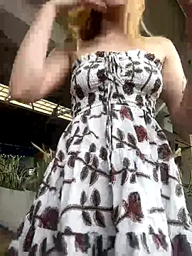 Snapshot of NicoleCut chatting on September 25, 7:45 pm NicoleCut online show from September 25, 7:45 pm