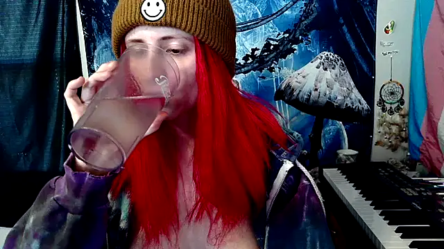  hellostormy  online show from December 16, 7:31 pm