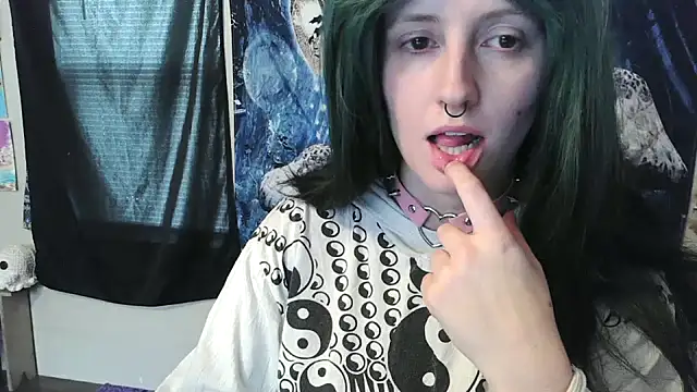  hellostormy  online show from February 5, 7:39 pm