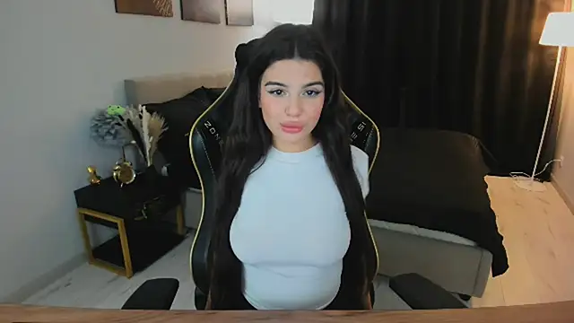 Snapshot of AlluringAriel chatting on October 1, 8:14 pm AlluringAriel online show from October 1, 8:14 pm