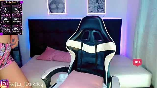 Snapshot of Sofia_kenedyy chatting on September 24, 9:14 pm Sofia kenedyy online show from September 24, 9:14 pm