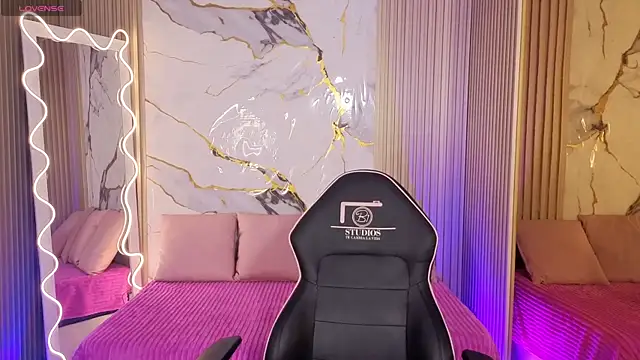 penelope tay1 online show from April 12, 3:20 am