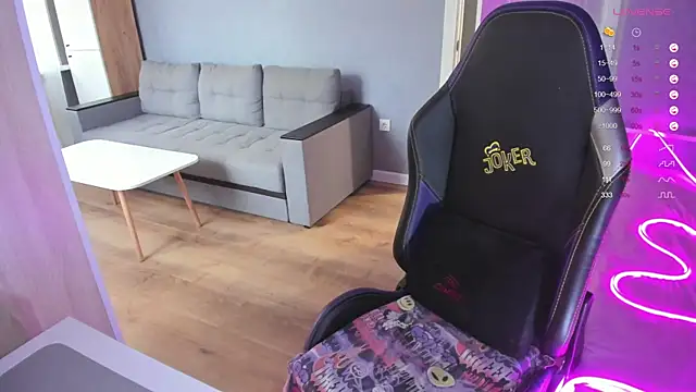 Amy honey angel online show from October 10, 11:15 am