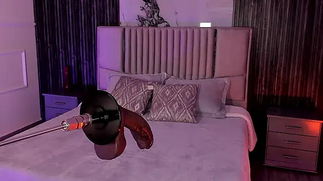 Lillyortiz online show from February 25, 8:07 pm