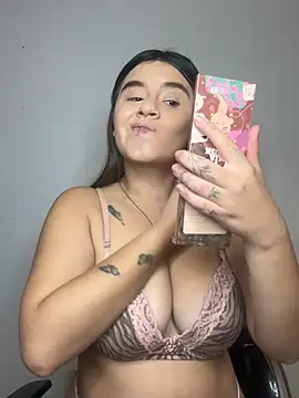 SaraBraun  online show from April 15, 5:57 pm