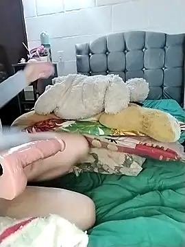 Snapshot of Yaz_Moon chatting on October 19, 2:57 am Yaz Moon online show from October 19, 2:57 am