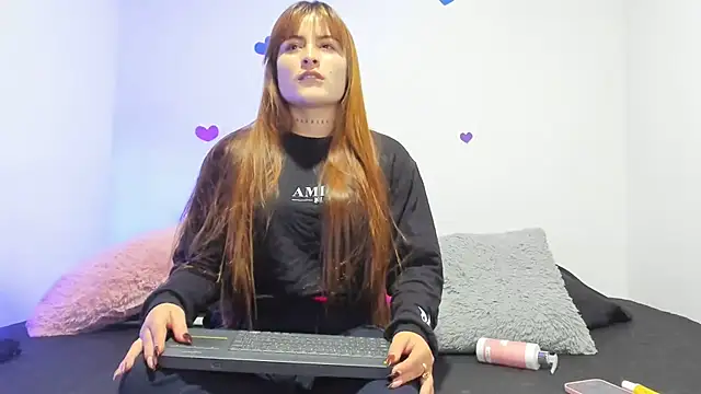 Snapshot of Liah_ferrer chatting on October 20, 5:10 am Liah ferrer online show from October 20, 5:10 am