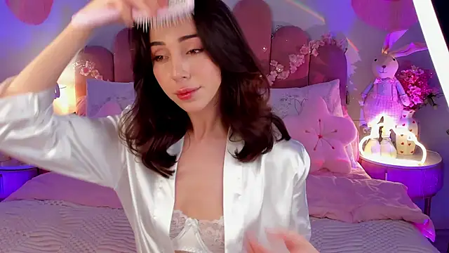 ElsaYoung online show from March 28, 8:30 pm