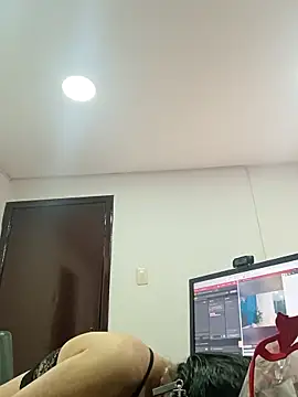 Snapshot of sasi_luna chatting on September 21, 2:27 pm sasi luna online show from September 21, 2:27 pm