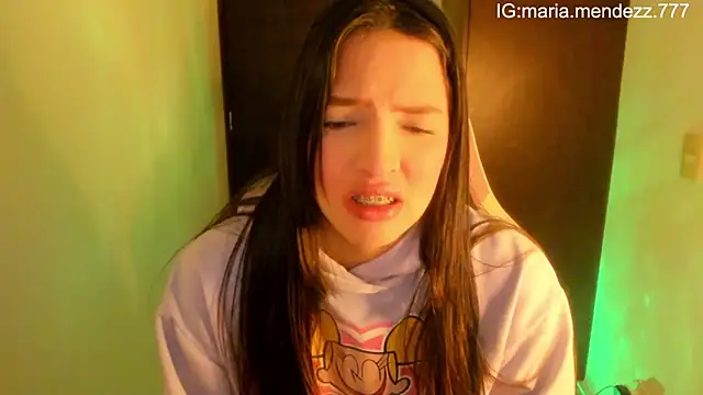 Snapshot of maria_mendez_ chatting on October 9, 5:33 am maria mendez online show from October 9, 5:33 am