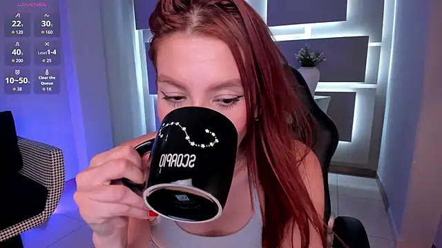 Snapshot of MiaFarrell_ chatting on October 14, 7:16 pm MiaFarrell online show from October 14, 7:16 pm