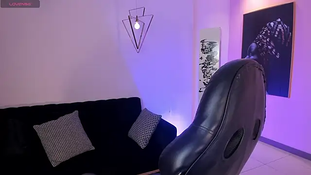 Snapshot of MiaFarrell_ chatting on September 30, 6:35 pm MiaFarrell online show from September 30, 6:35 pm