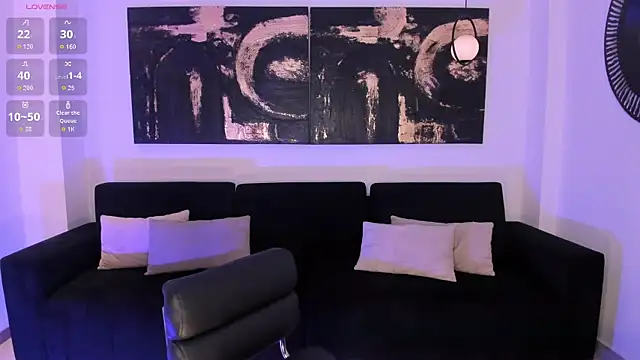 Snapshot of MiaFarrell_ chatting on October 26, 11:27 am MiaFarrell online show from October 26, 11:27 am