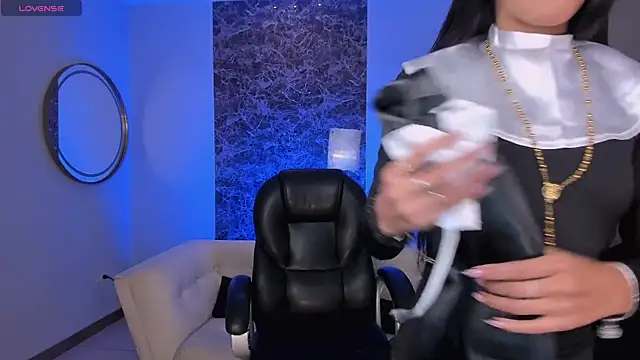 BellaCarteer  online show from October 31, 12:31 pm