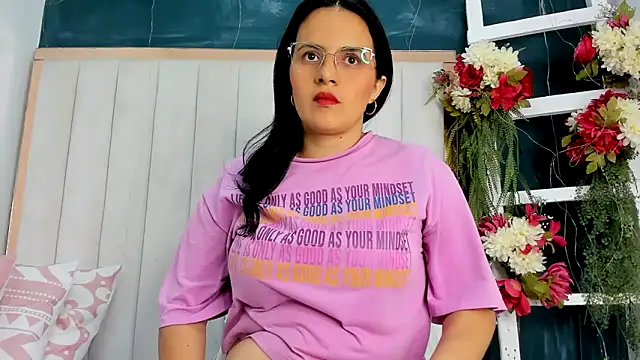 Snapshot of africa_holmes chatting on October 8, 1:54 am africa holmes online show from October 8, 1:54 am