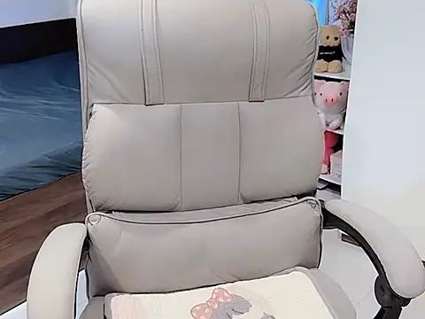 Eva-Public online show from September 29, 4:34 pm