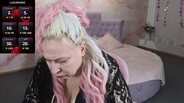 Penelope Pinky online show from March 19, 12:20 pm