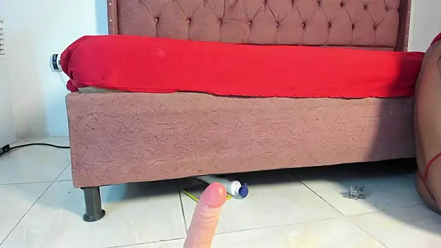 lau hotfox online show from March 24, 12:21 pm