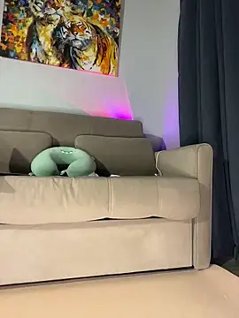 mi michelle online show from August 4, 5:19 pm