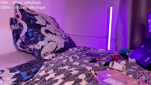 Snapshot of _xxtina chatting on October 27, 10:11 am  xxtina online show from October 27, 10:11 am