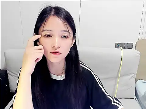 Snapshot of CN-Babycat chatting on October 3, 11:15 am CN-Babycat online show from October 3, 11:15 am