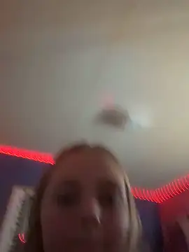 lilabigtits online show from October 24, 12:28 am