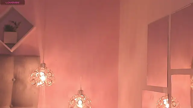 Snapshot of melanie_hh chatting on October 24, 3:57 am melanie hh online show from October 24, 3:57 am