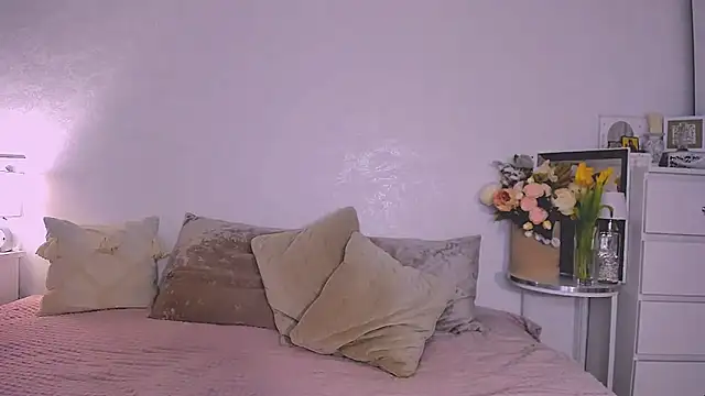 sweetdream eva online show from March 12, 12:24 am