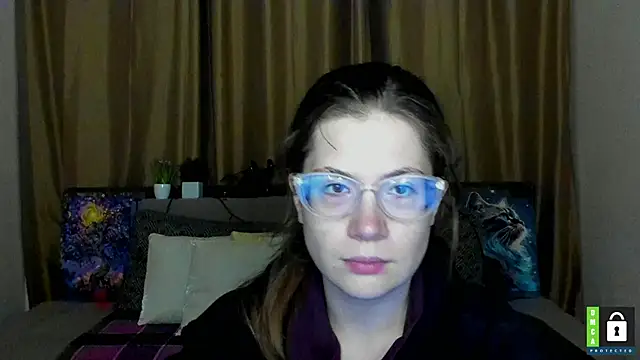 Snapshot of Alicia_redfollow chatting on October 15, 5:37 pm Alicia redfollow online show from October 15, 5:37 pm