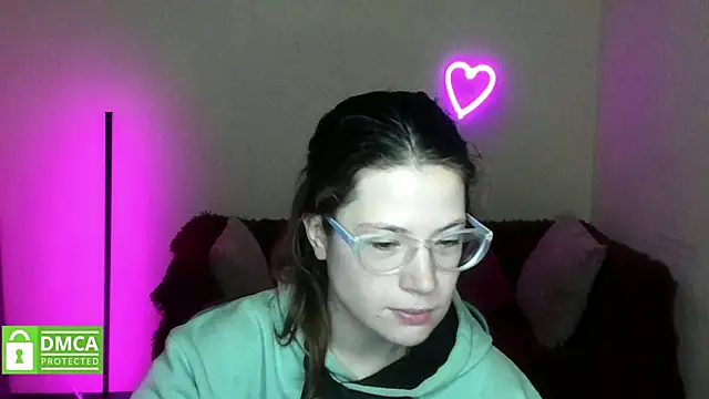 Snapshot of Alicia_redfollow chatting on October 28, 12:22 pm Alicia redfollow online show from October 28, 12:22 pm