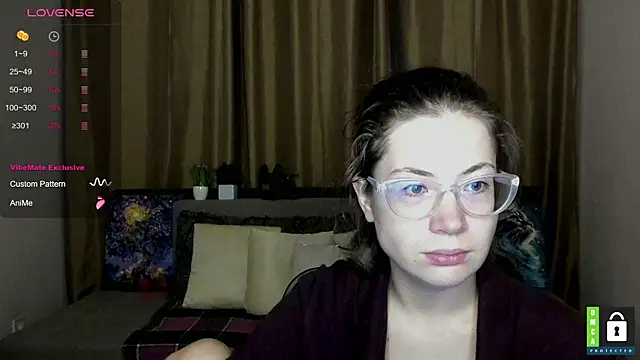 Snapshot of Alicia_redfollow chatting on October 7, 11:14 am Alicia redfollow online show from October 7, 11:14 am