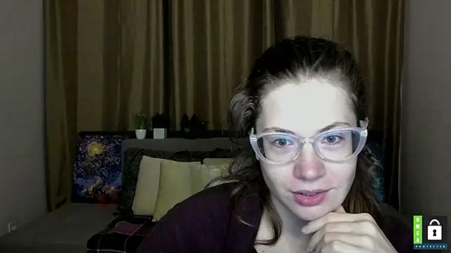 Snapshot of Alicia_redfollow chatting on October 9, 11:03 am Alicia redfollow online show from October 9, 11:03 am