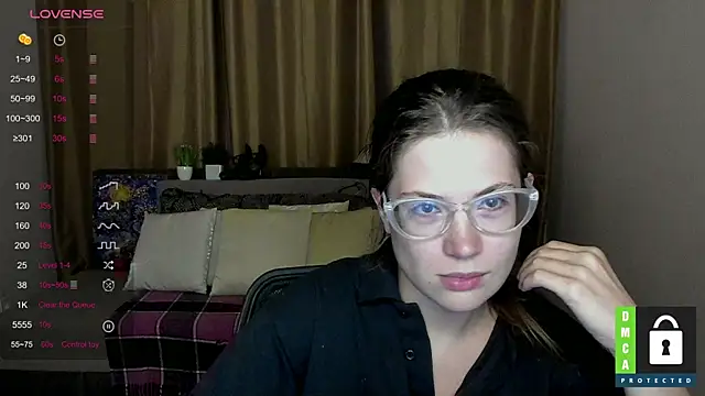 Snapshot of Alicia_redfollow chatting on September 28, 5:40 pm Alicia redfollow online show from September 28, 5:40 pm