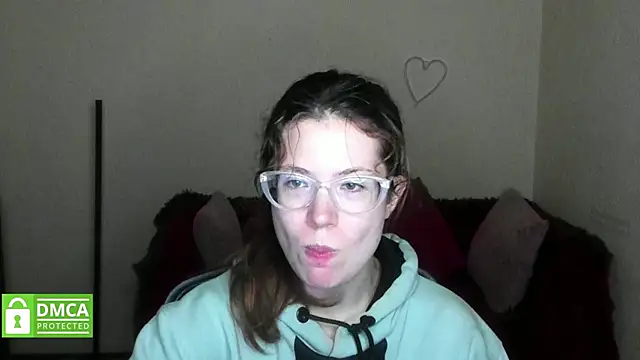 Snapshot of Alicia_redfollow chatting on October 27, 12:12 pm Alicia redfollow online show from October 27, 12:12 pm