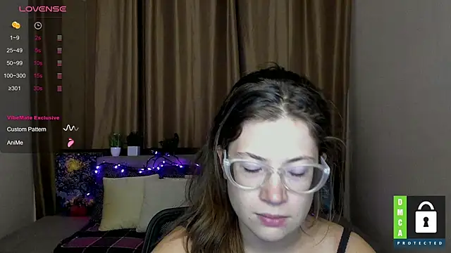 Snapshot of Alicia_redfollow chatting on September 14, 5:22 pm Alicia redfollow online show from September 14, 5:22 pm