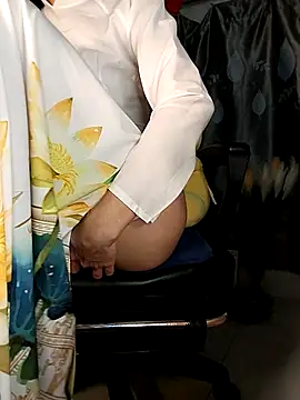 Lucy limon online show from February 8, 10:01 pm