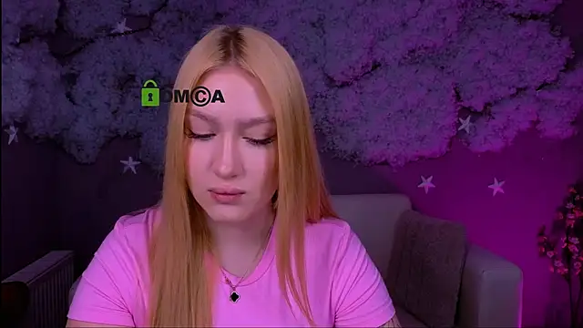 playful sophie online show from May 11, 7:11 pm