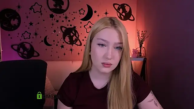 playful sophie online show from April 28, 7:18 pm